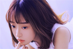 爱上海419论坛：Shanghai's traditional attire and modern fashion